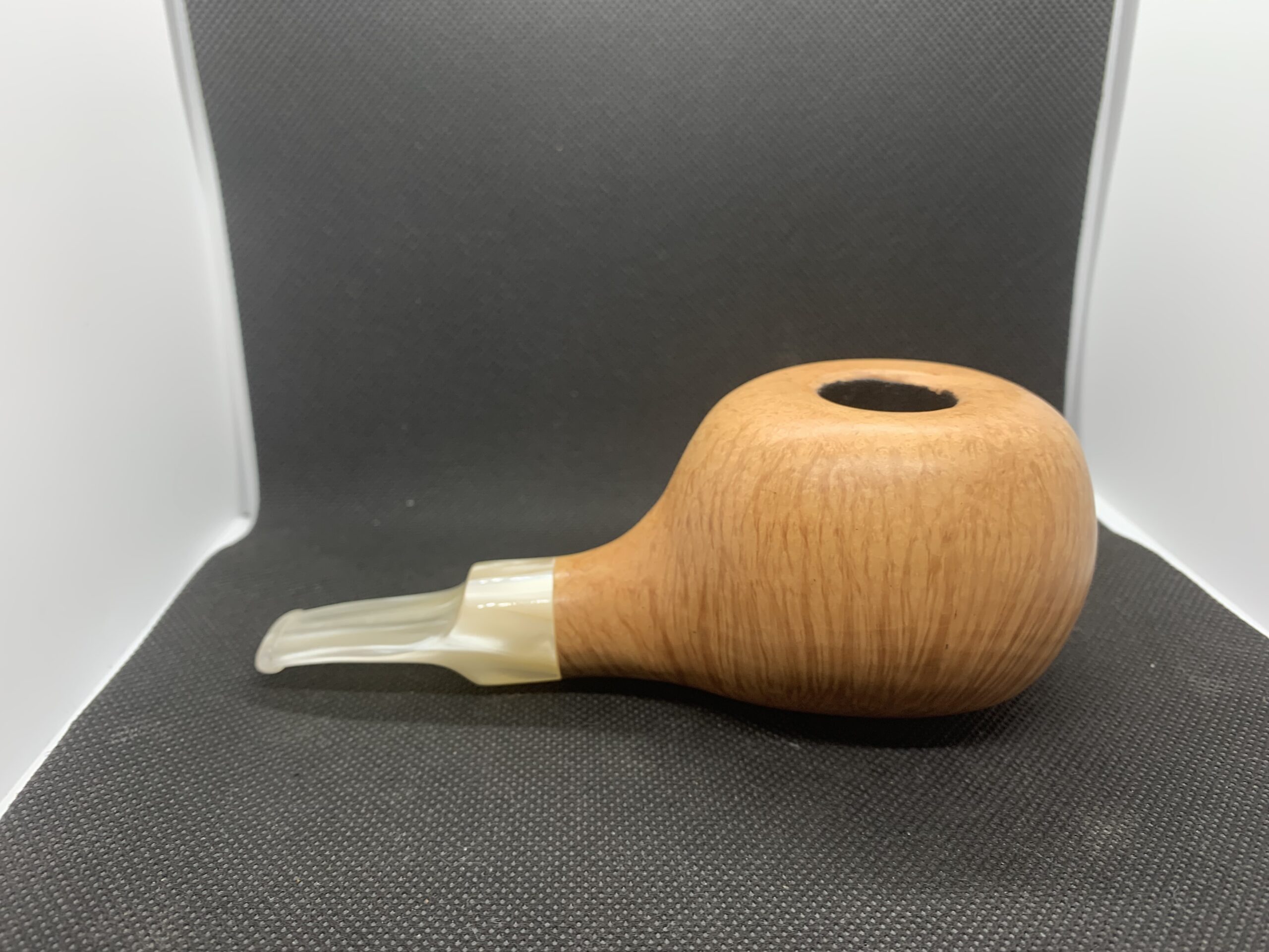 19620881-E6F6-4674-8560-D57CDD5117DA